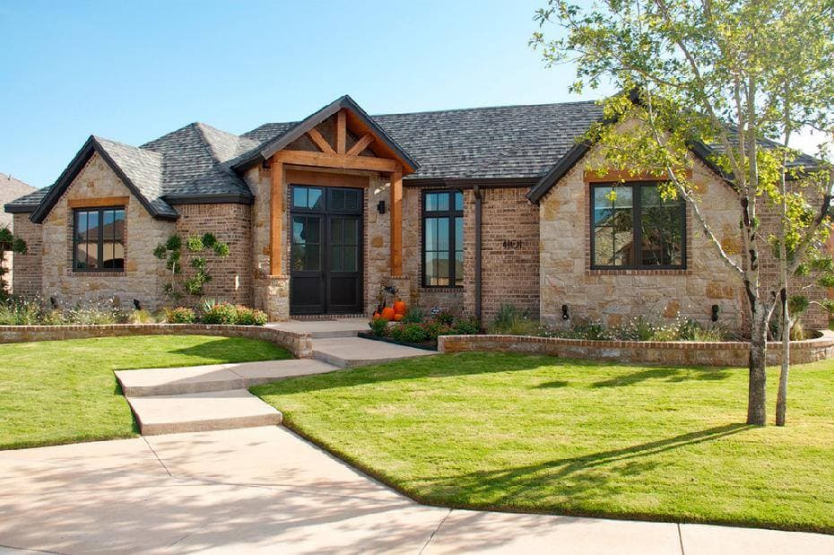Beautiful stone home in Texas